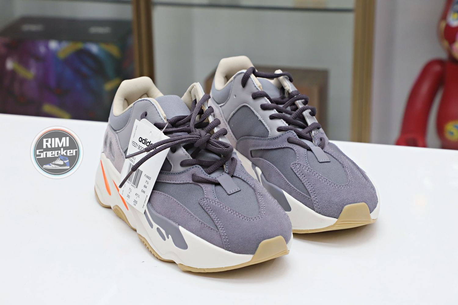 YEEZY BOOST 700 'MAGNET'