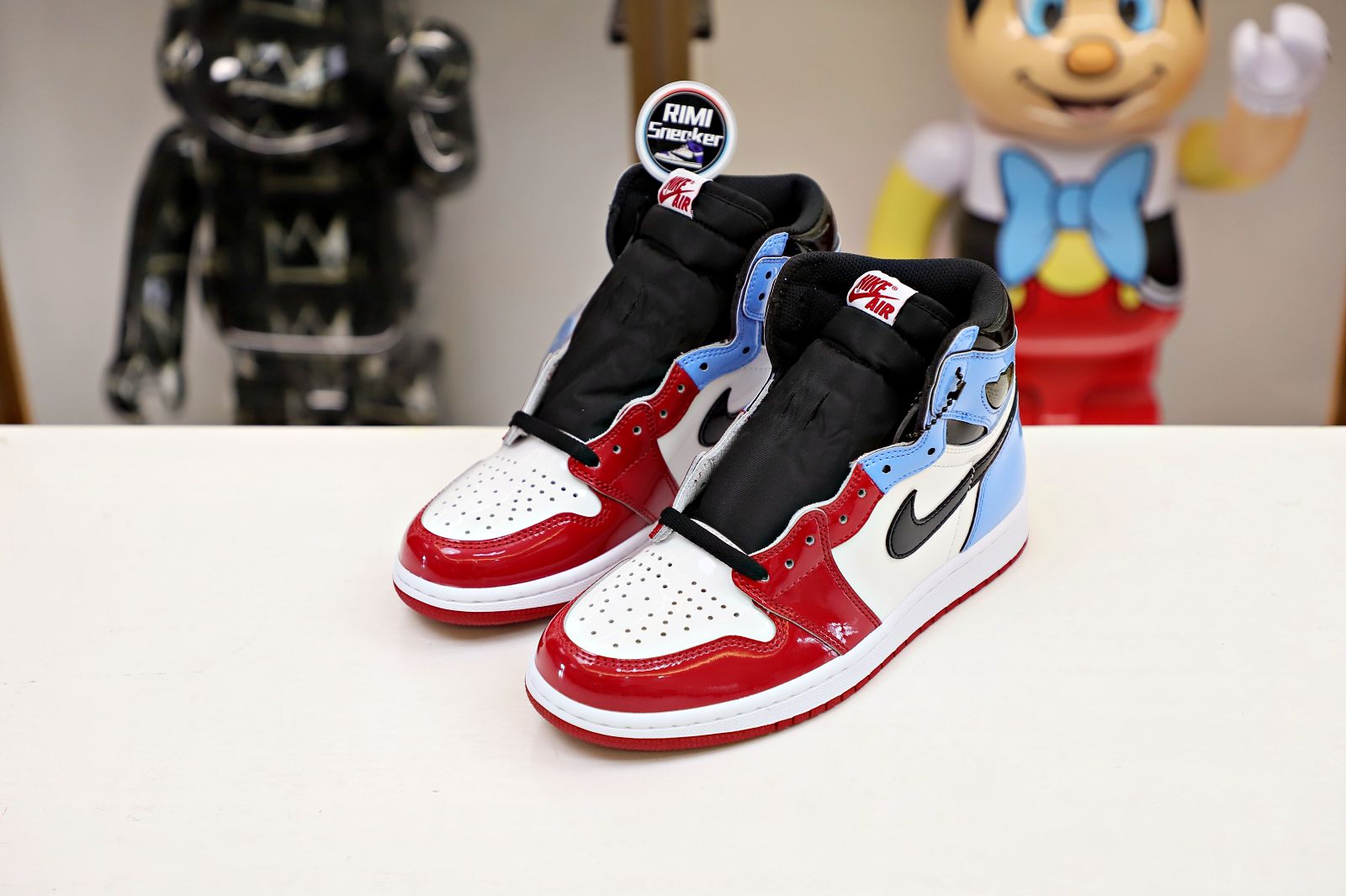 AIR JORDAN 1 RETRO HIGH OG 'FEARLESS'