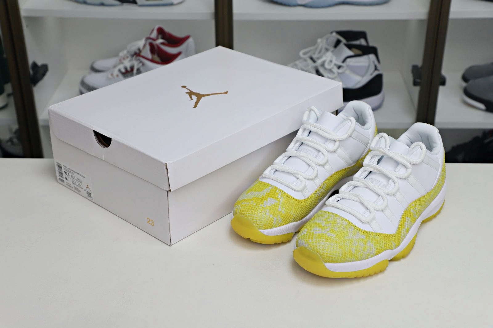 Air Jordan 11 Retro LowYellow Snakeskin