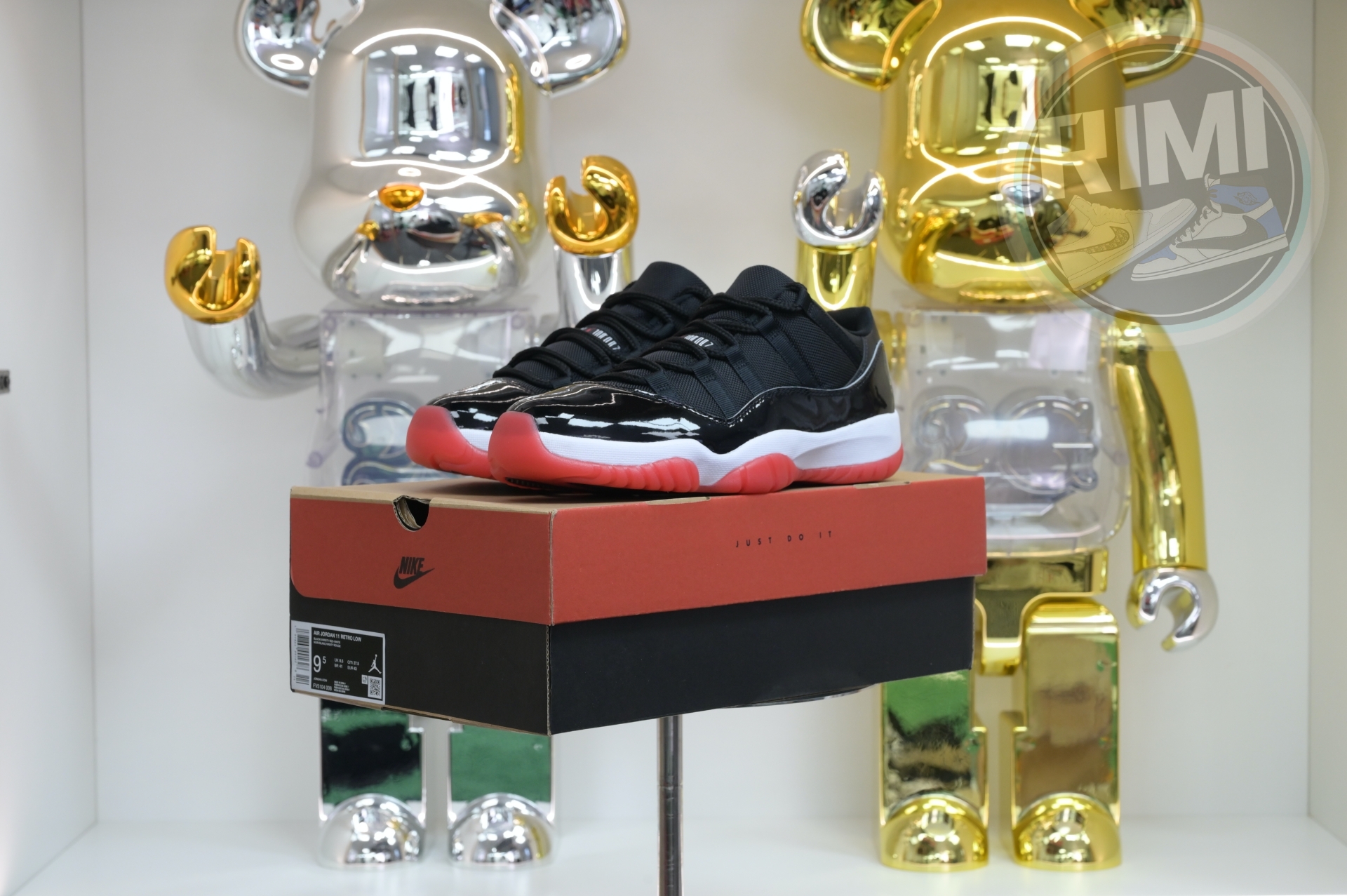 Air Jordan 11 Low“Bred” FV5104-006
