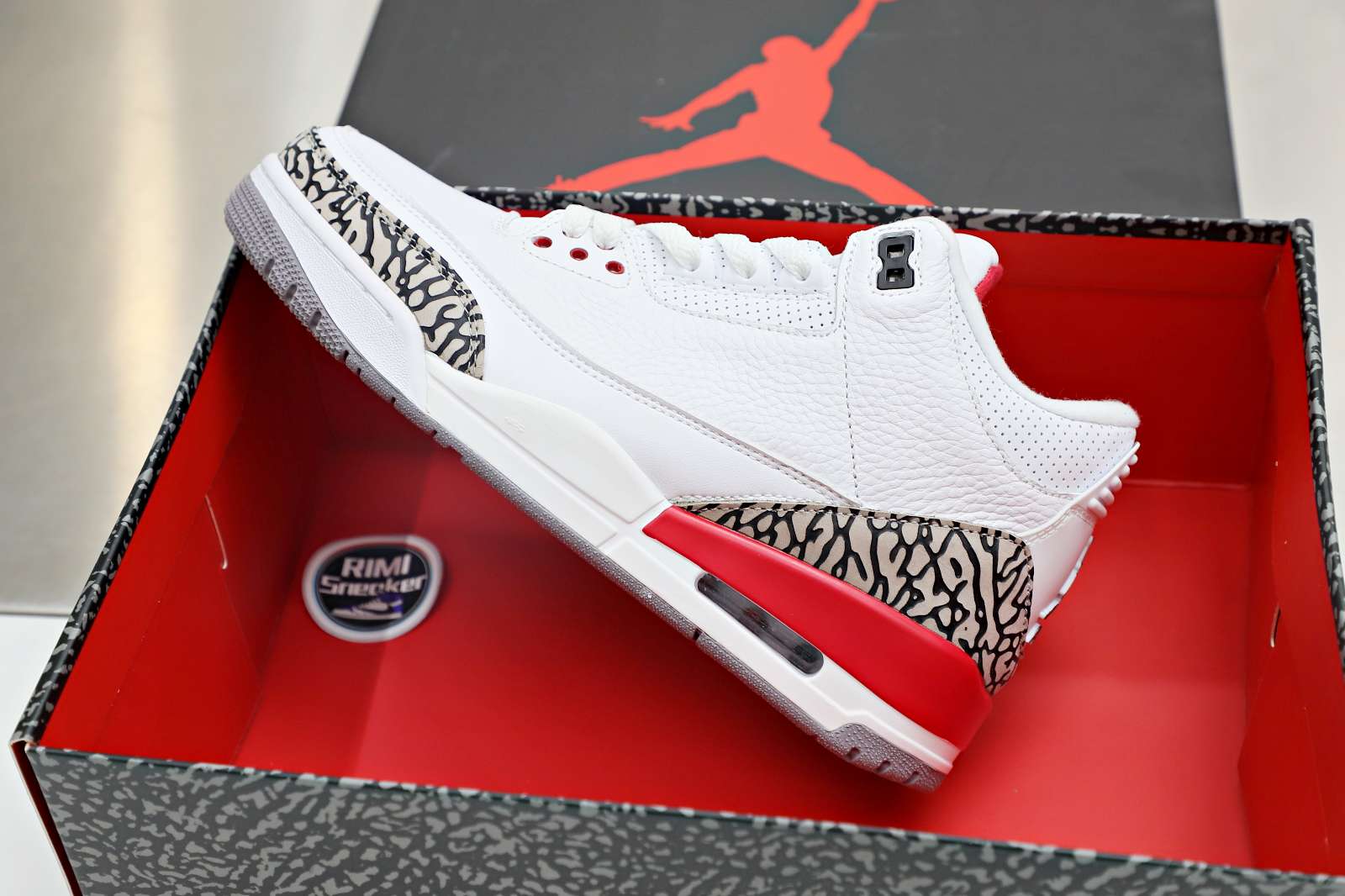 AIR JORDAN 3 RETRO 'CARDINAL RED' -116