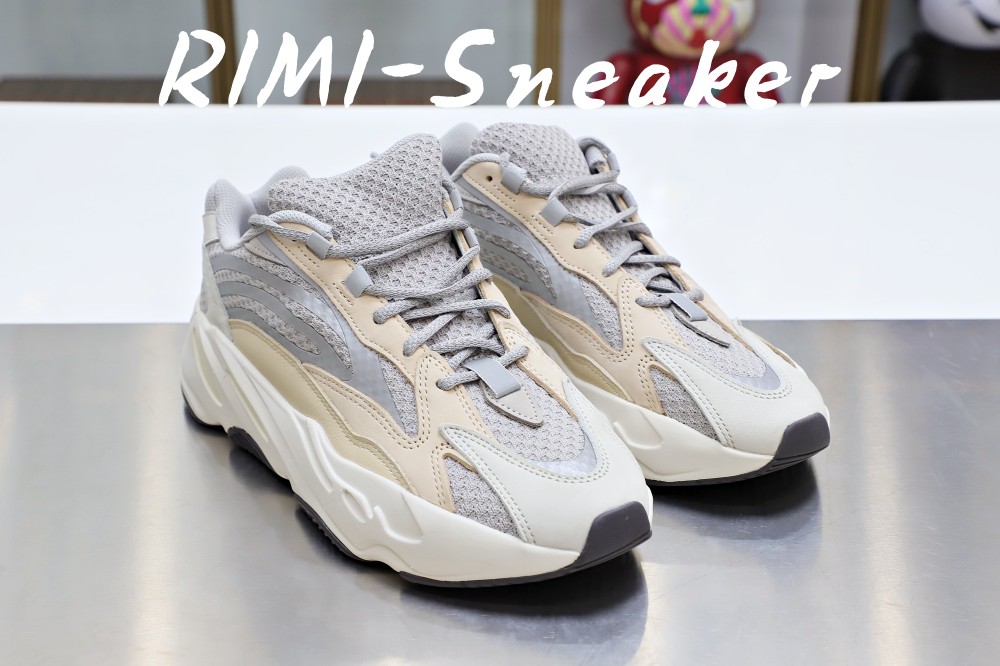 YEEZY BOOST 700 'CREAM'