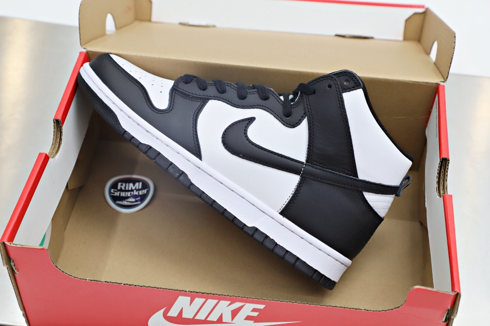 DUNK HIGH 'BLACK WHITE'