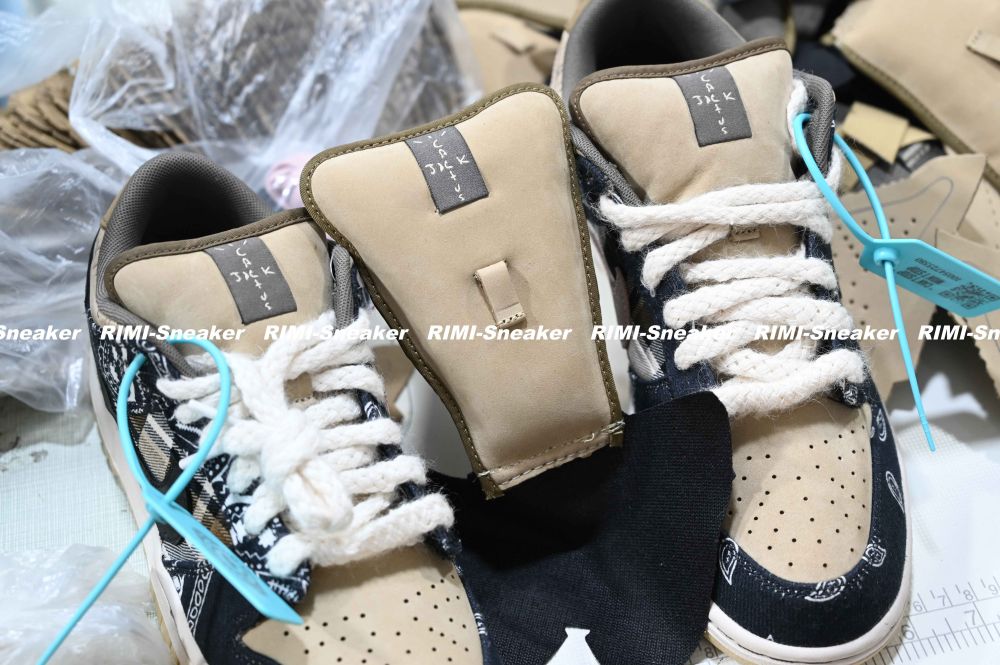 TRAVIS SCOTT X DUNK LOW PREMIUM QS SB 'CACTUS JACK'