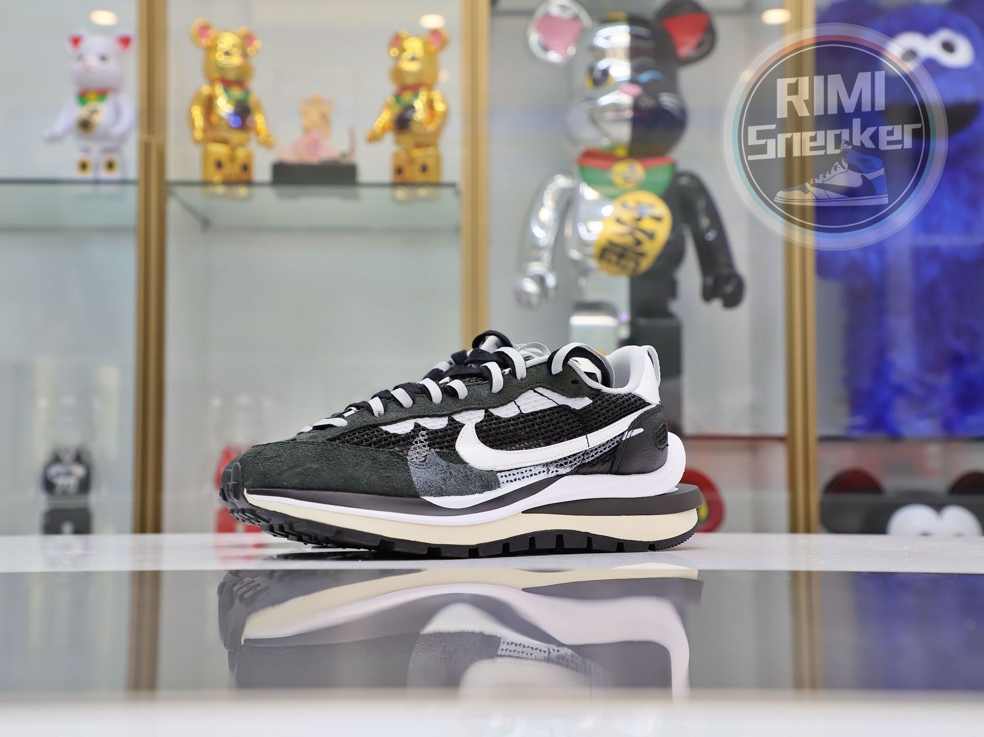 SACAI X VAPORWAFFLE 'BLACK WHITE'