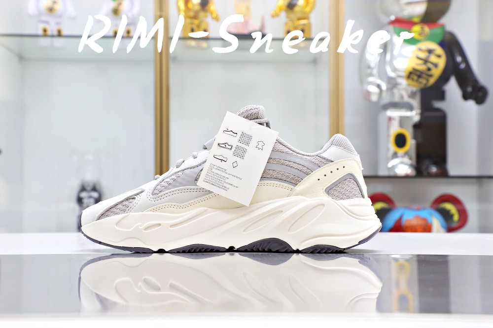 YEEZY BOOST 700 V2 'STATIC'