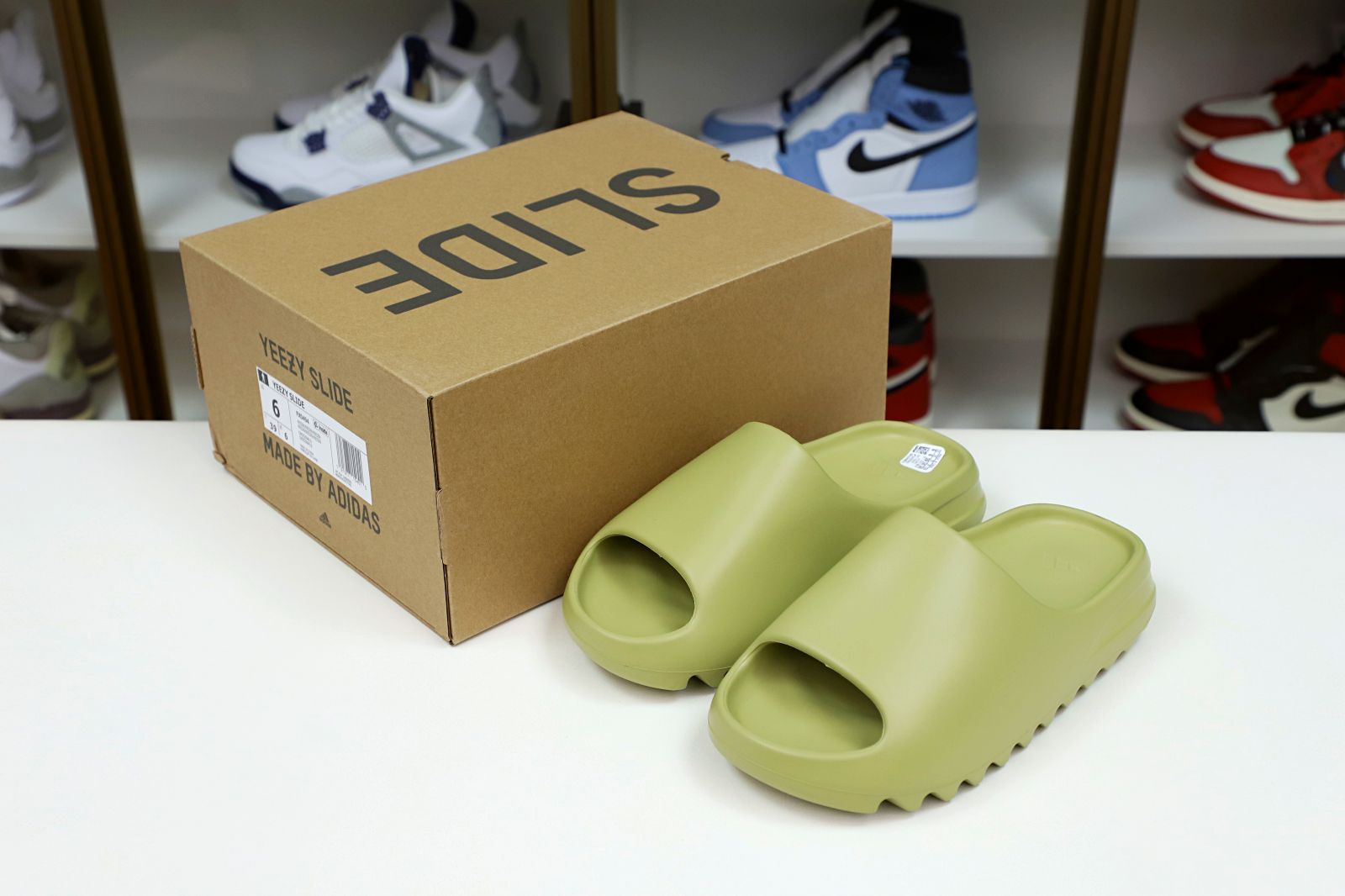 Yeezy Slide resin FX0494