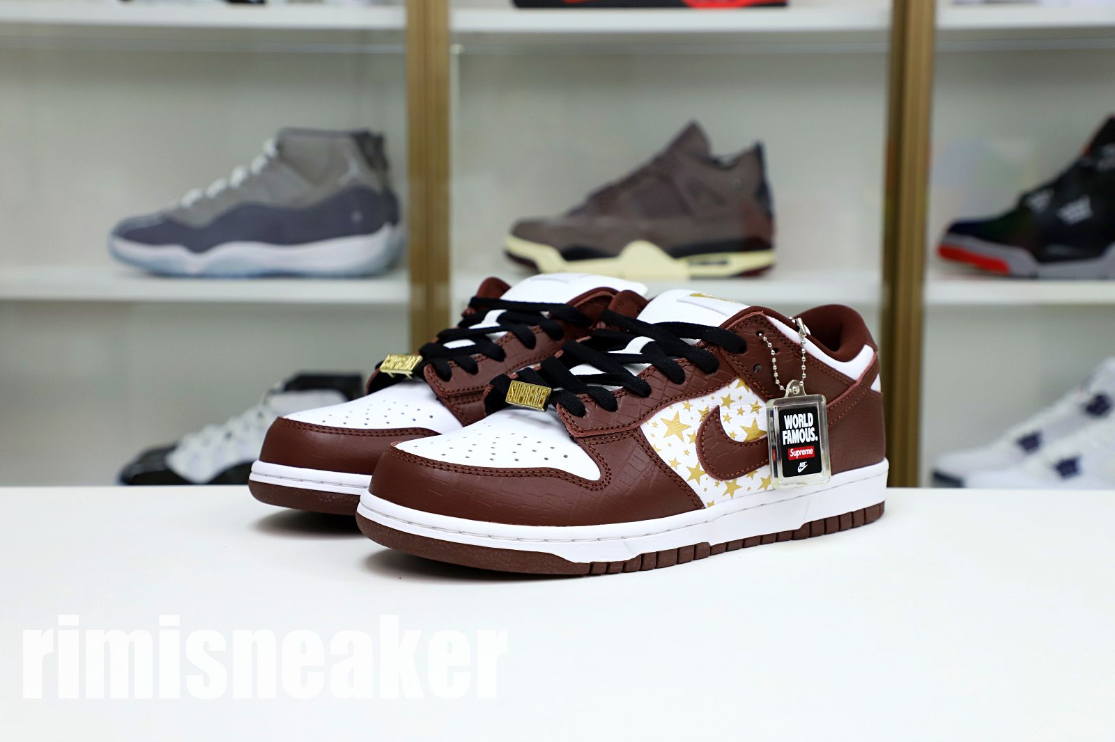 Supreme x Nike SB Dunk Low Barkroot Brown