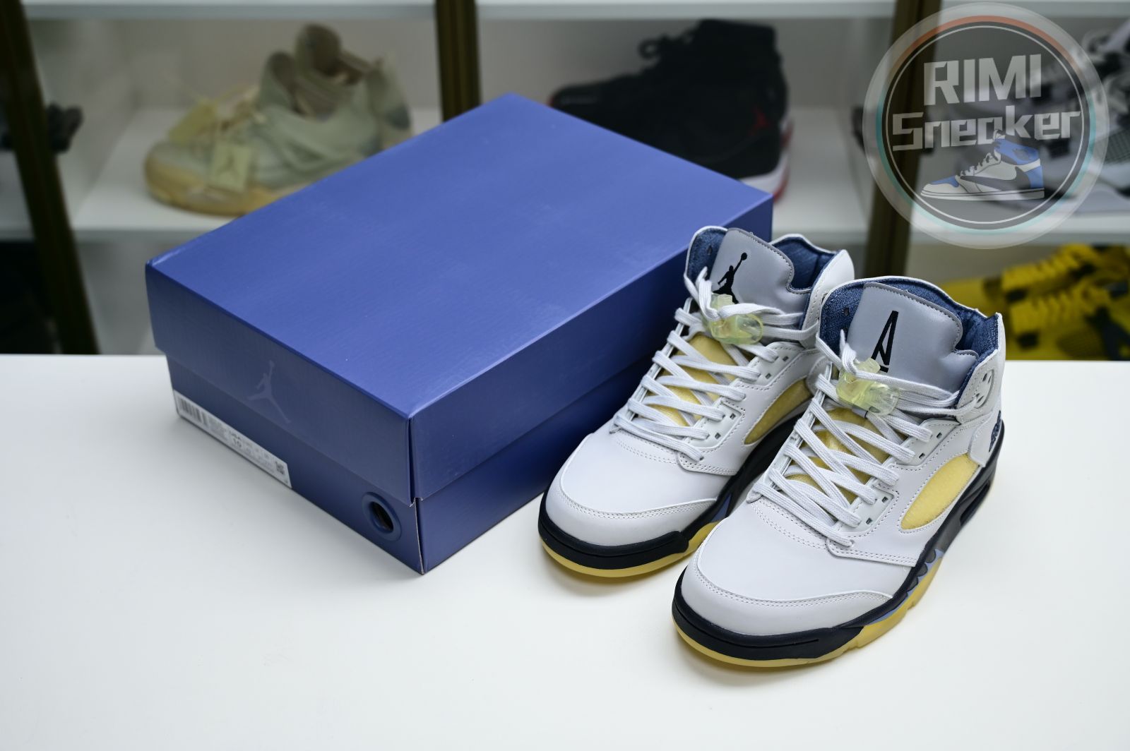 A MA MANIÉRE x Air Jordan 5Photon Dust