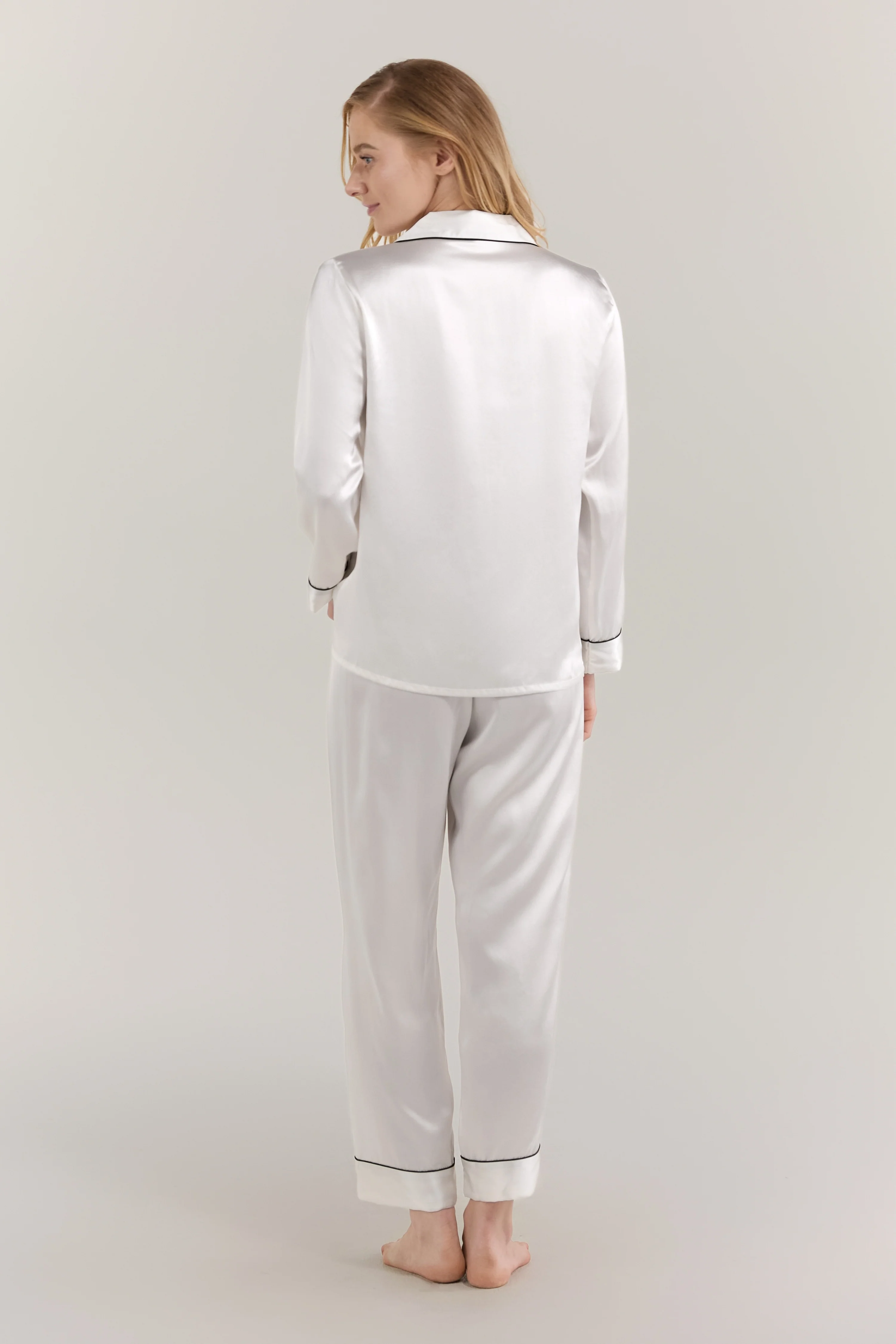 Women’s Long-Sleeve & Pants Silk Pajama In White