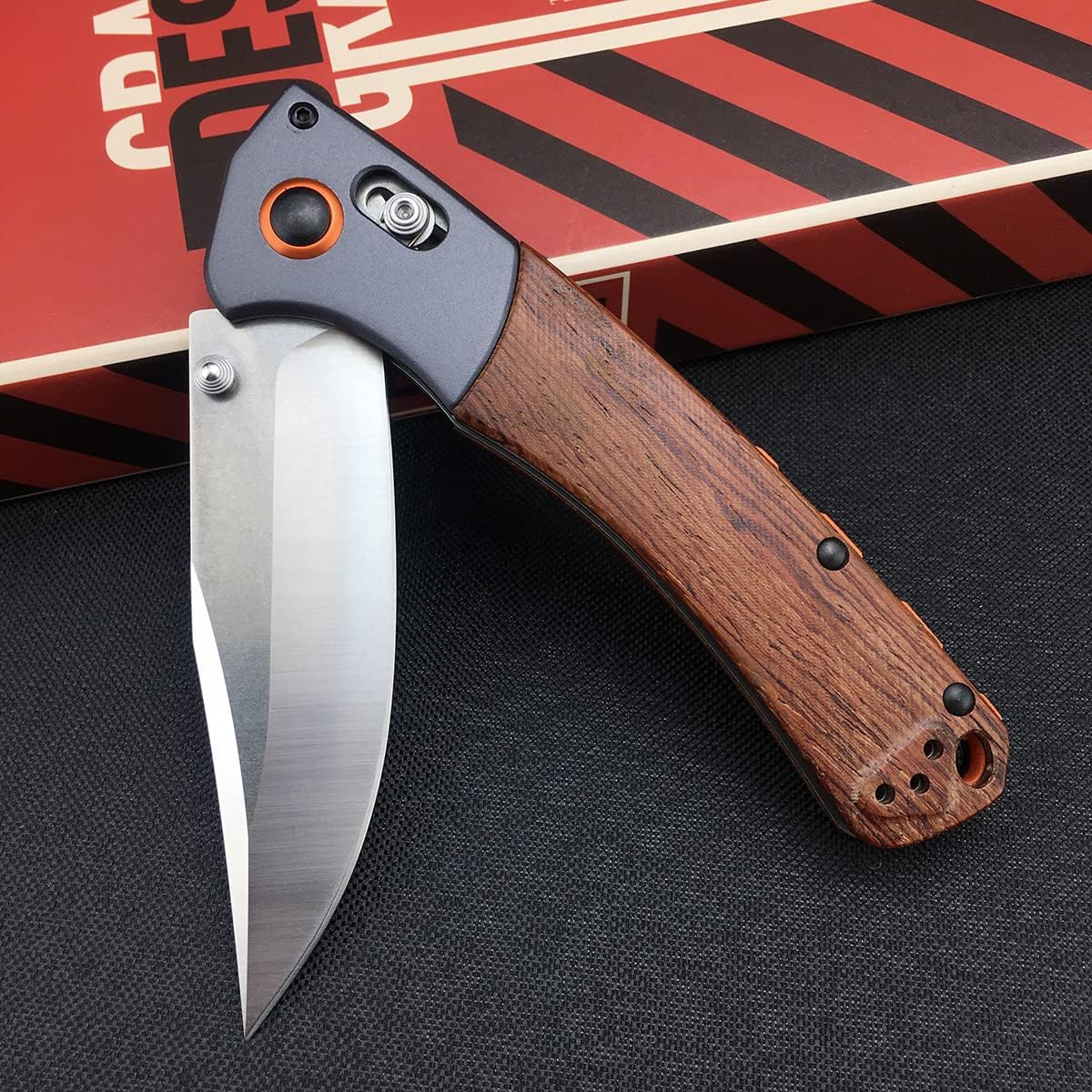 Outdoor folding knife, BM15080, hunting pocket knife, lock-axle knife with 3.7
