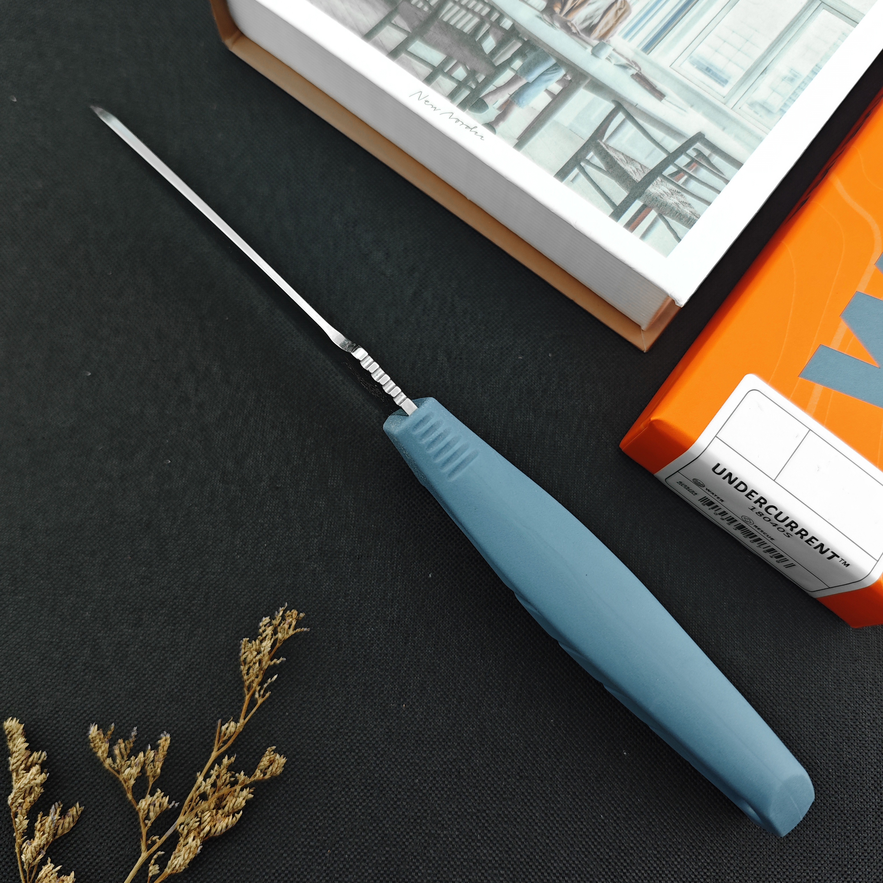 BM18040 Full-Tang Outdoor Knife – D2 Steel Fixed Blade with G10 Non-Slip Handle and Kydex Sheath, Durable EDC Bushcraft Tool