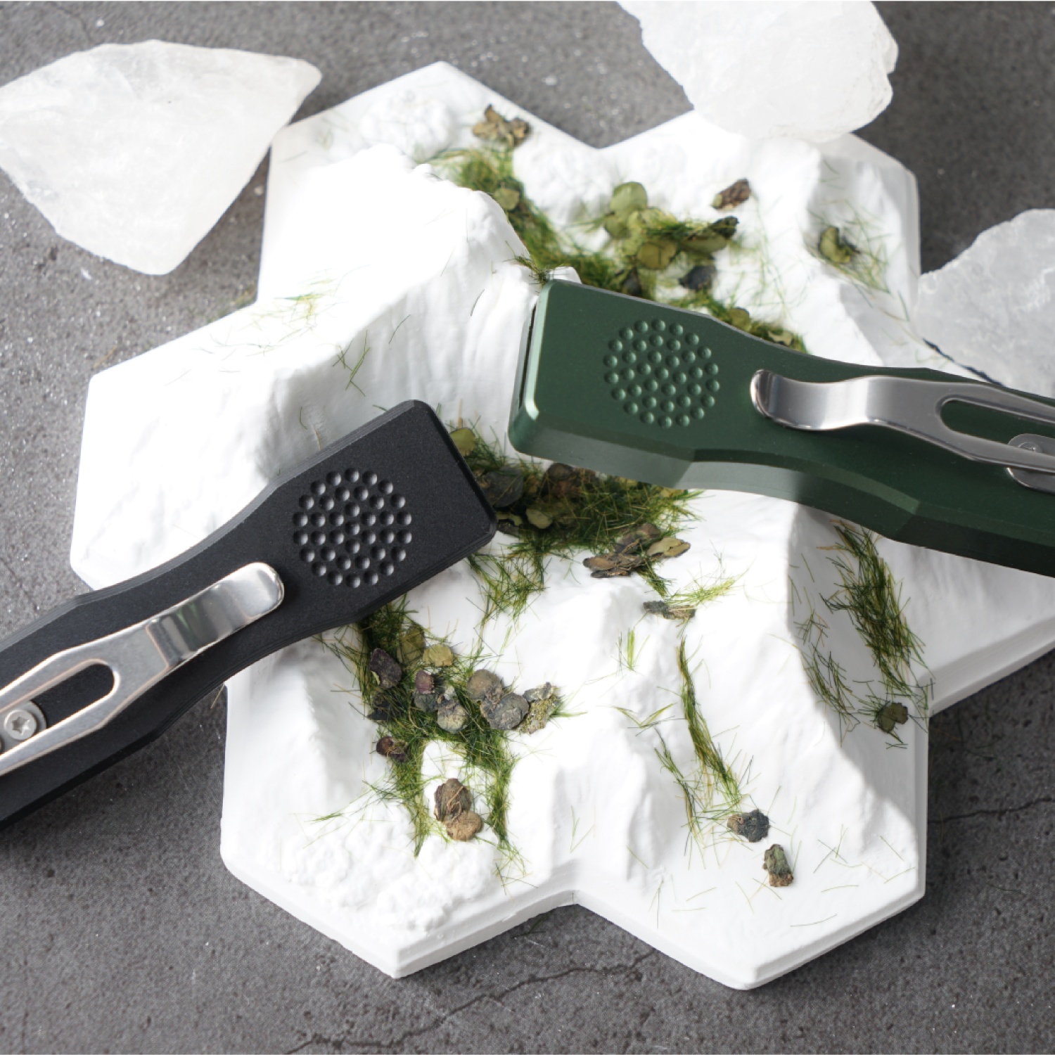 Aluminum alloy handle straight jump telescopic knife, multi-functional life-saving equipment knife, self-defense essential, EDC tool, suitable for camping, survival, hunting