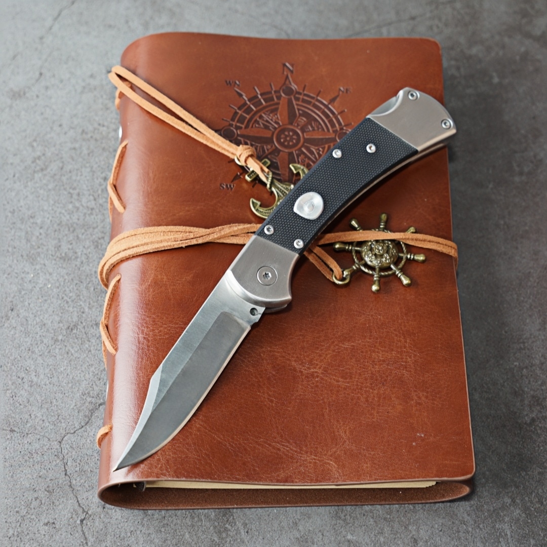 Outdoor EDC Folding Pocket Knife – BU-CK112 Style, Tail-Lock Design, Multi-Function Tool with Storage Holster, Ideal for Everyday Carry & Collectors