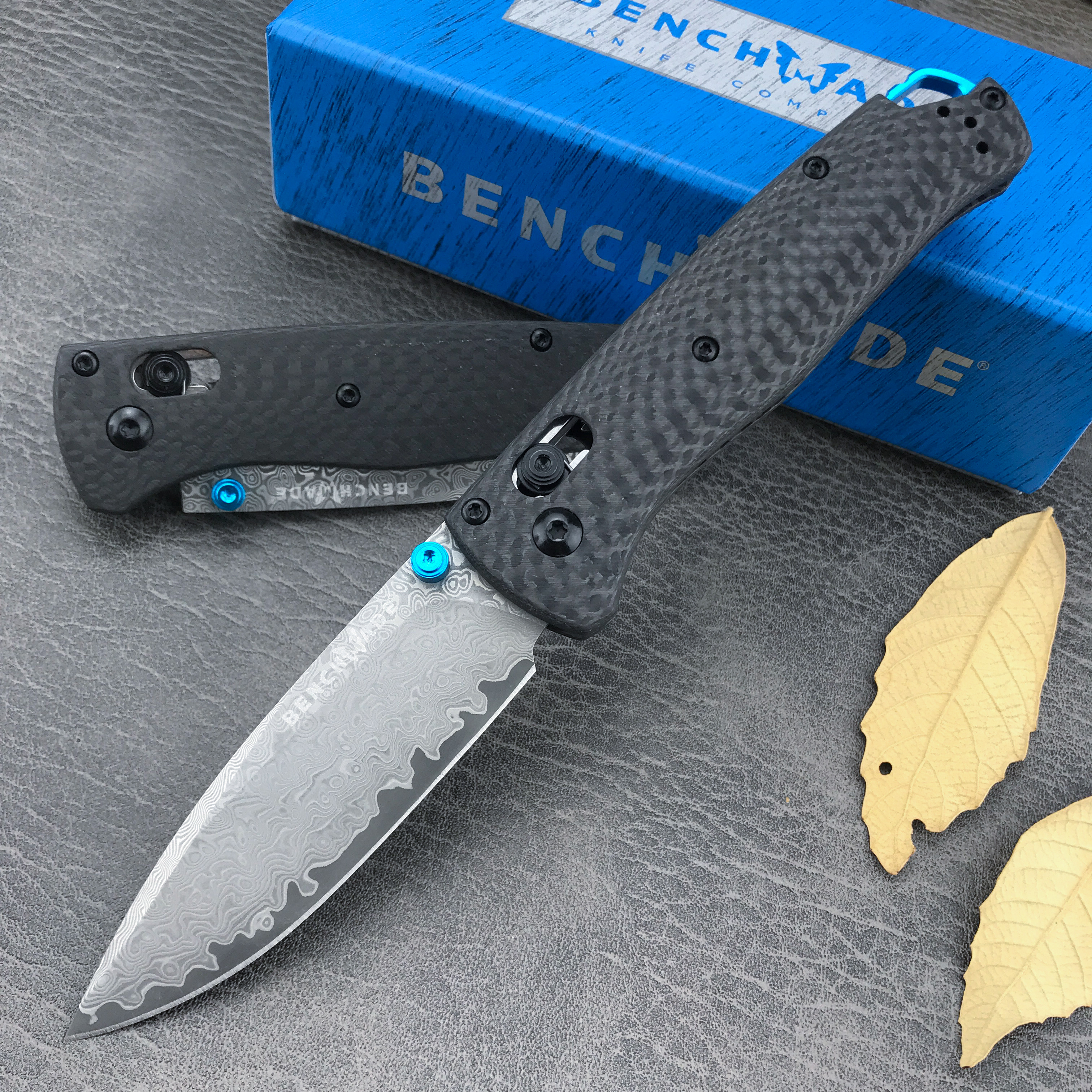 Folding EDC Knife – Carbon Fiber Textured Handle with Blue Accents, Ergonomic Outdoor Camping Knife with High-Hardness Damascus-Pattern Blade, Great for Everyday Use & Collectors