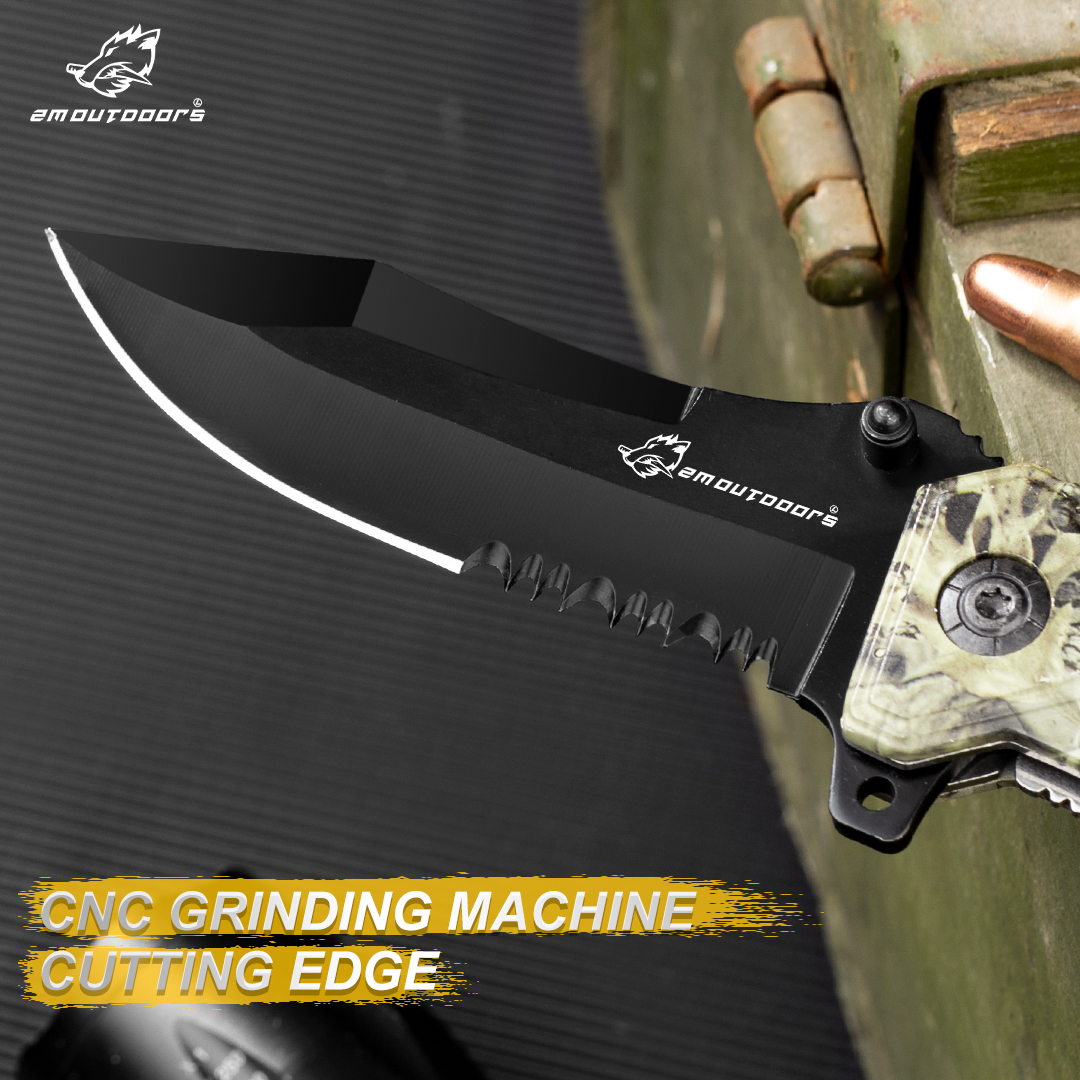 Outdoor folding knife, pocket knife, serrated folding knife, multi-function knife, can be used for outdoor hiking, wilderness survival and other different outdoor scenes