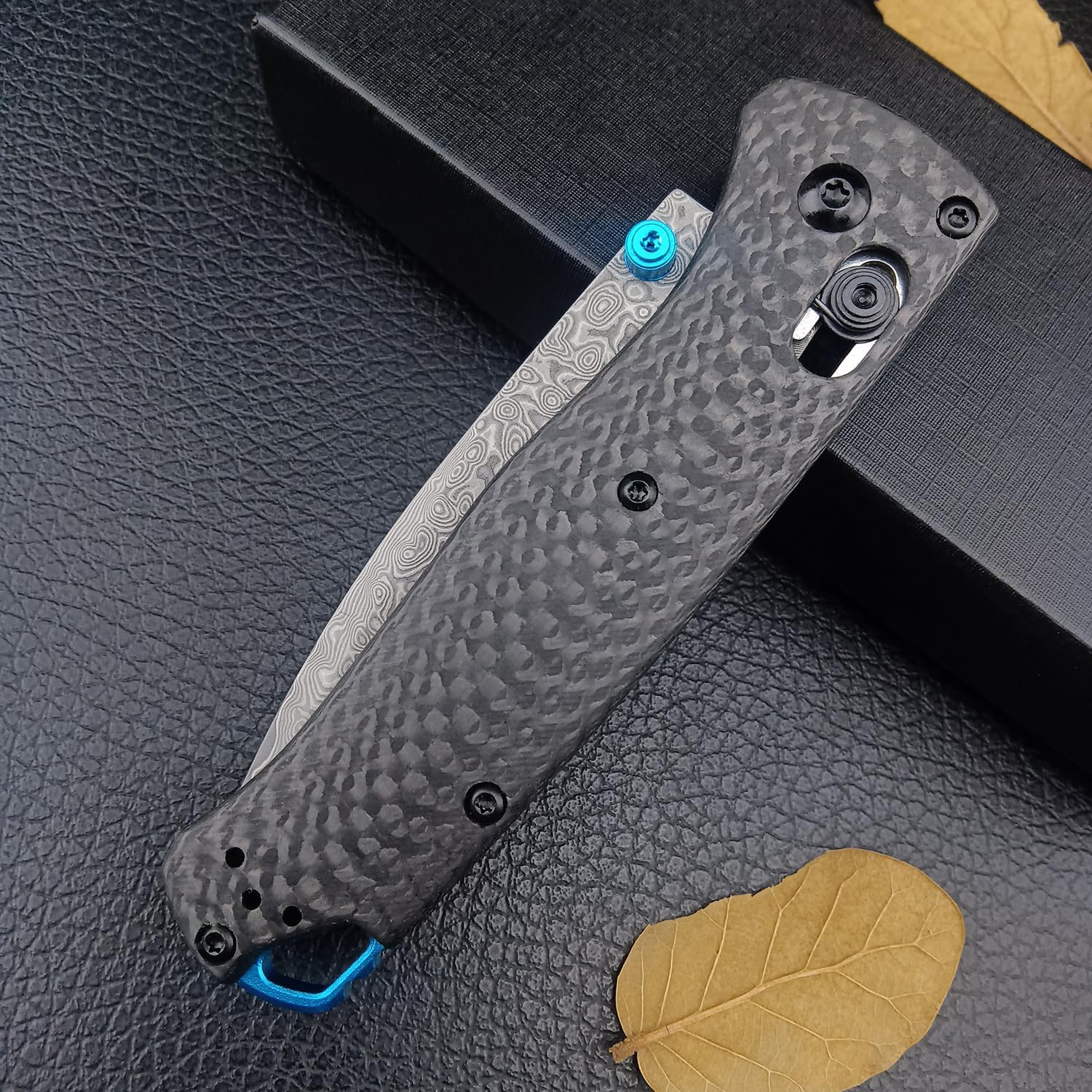 Folding EDC Knife – Carbon Fiber Textured Handle with Blue Accents, Ergonomic Outdoor Camping Knife with High-Hardness Damascus-Pattern Blade, Great for Everyday Use & Collectors