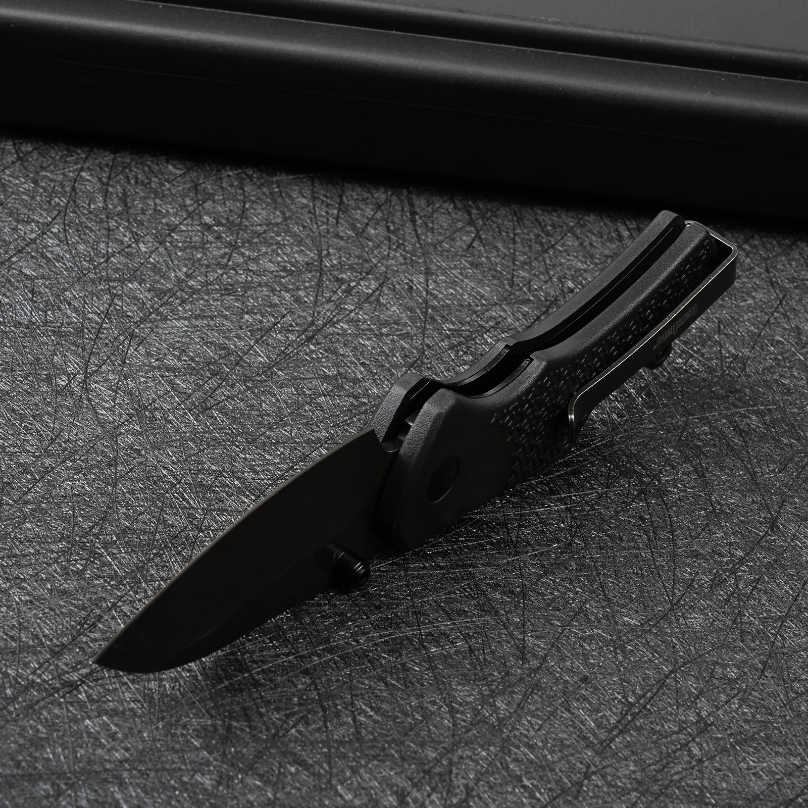 Survival self-defense folding knife, portable pocket knife for outdoor camping and exploration, multi-functional EDC knife with shaft lock mechanism, portable portable knife, durable folding knife, cutting tool, holiday gifts