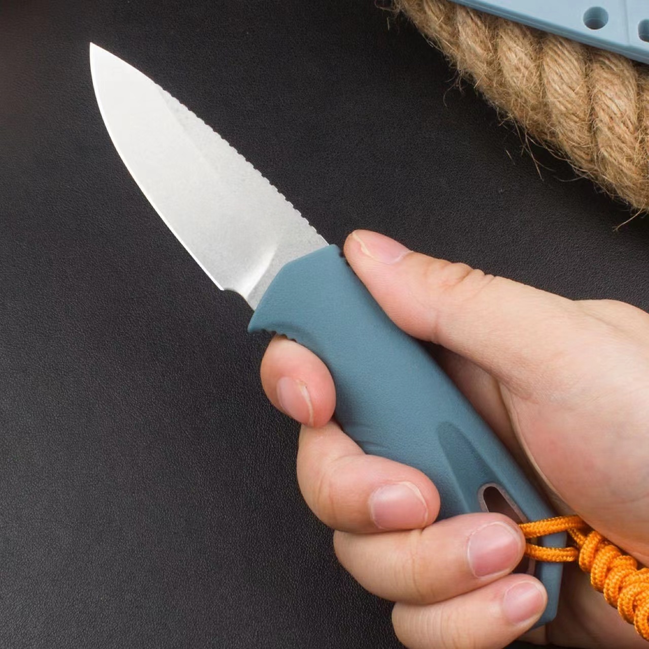 Outdoor Female Sheath Jungle Knife, Vehicle Tool Knife, BM18050 Model, D2 Blade Material, Glass Nylon Fiber Handle, Suitable for Fishing, Hiking, Survival, City Survival Everyday Carry Straight Knife