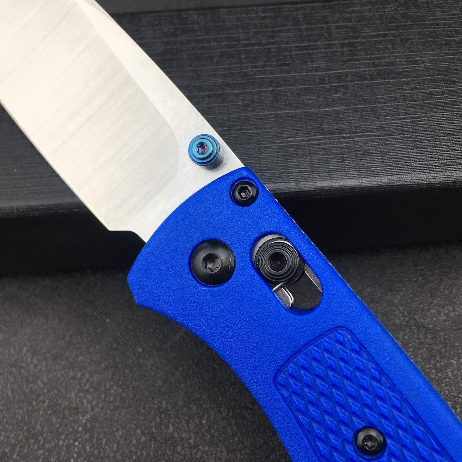 BM 535 Blue Folding Knife – 8Cr13MoV Steel Blade, GRN Handle, Manual Thumb-Open Design with Smooth Bearing Lock, Compact EDC Pocket Knife