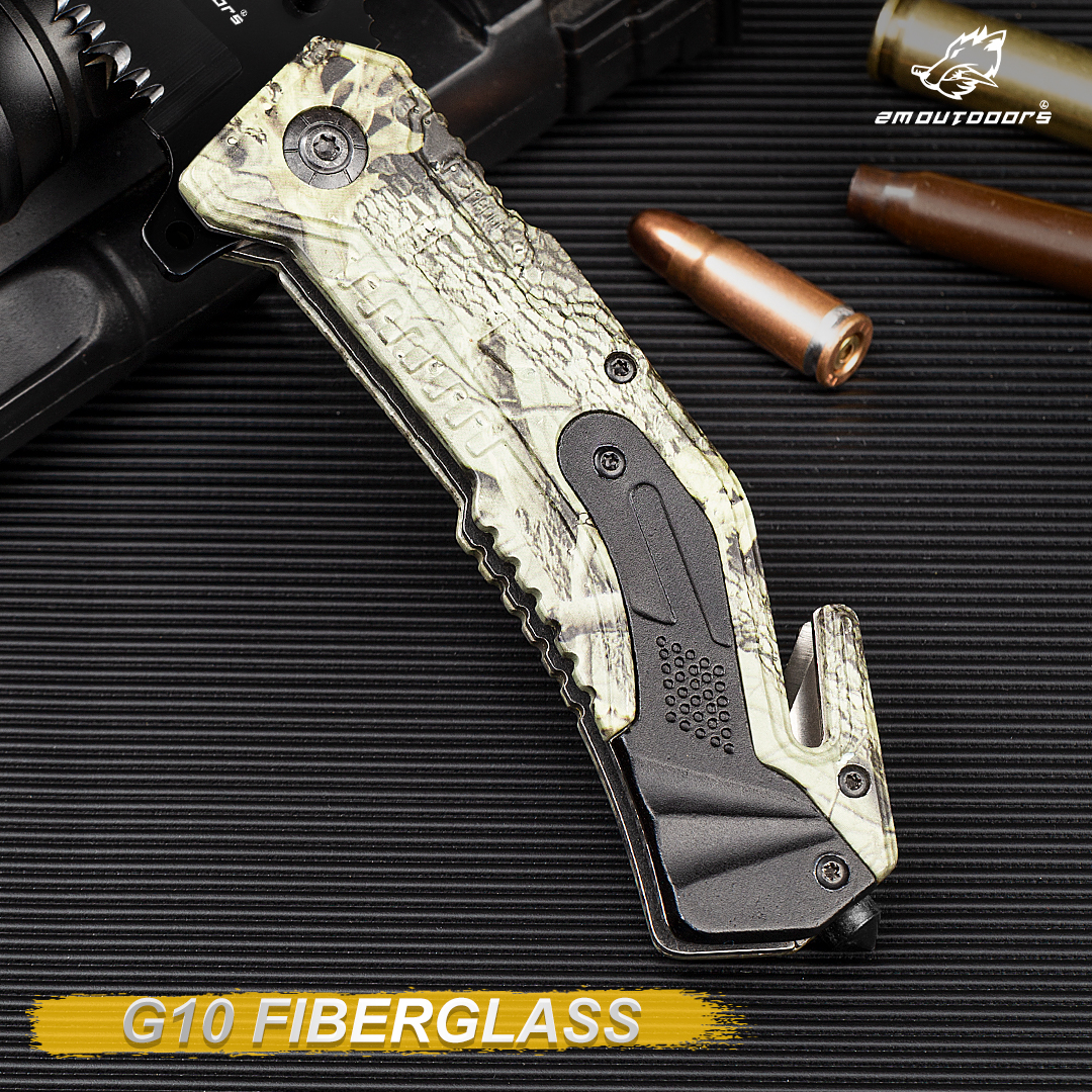 Outdoor folding knife, pocket knife, serrated folding knife, multi-function knife, can be used for outdoor hiking, wilderness survival and other different outdoor scenes