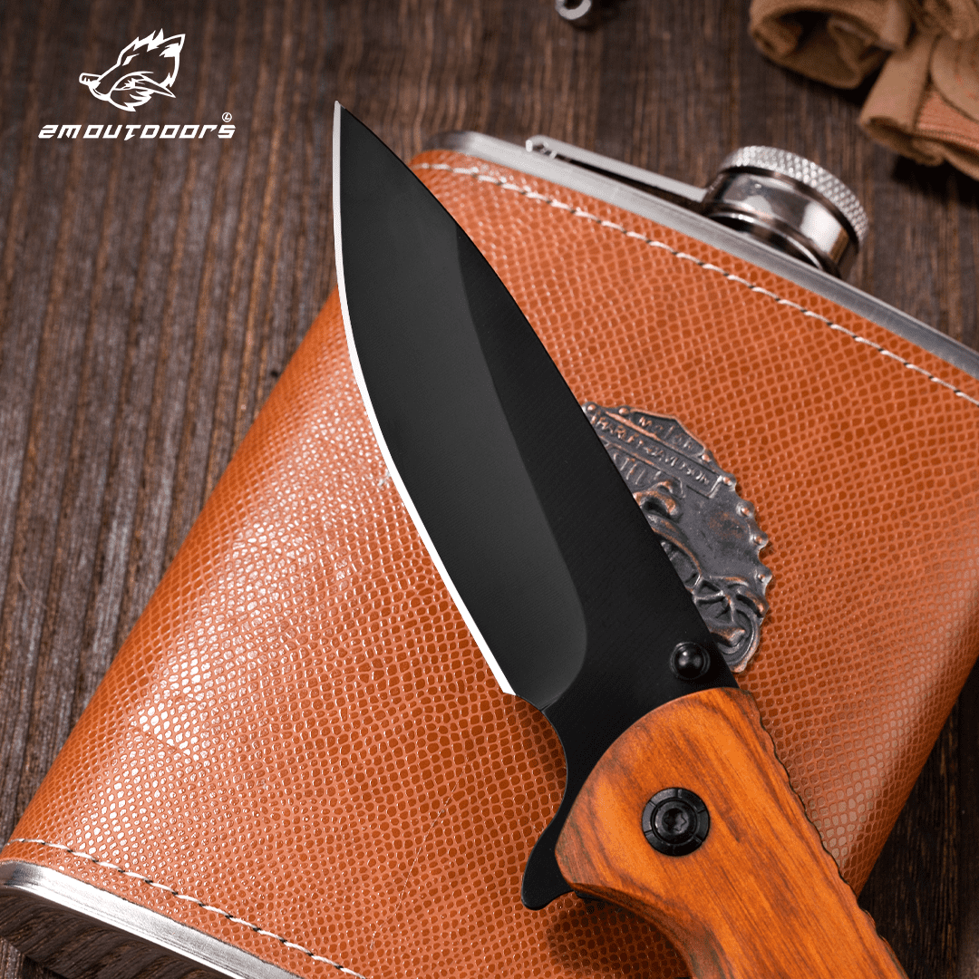 Outdoor Folding Knife Outdoor Convenient Knife High Hardness Stainless Steel Knife Outdoor Camping Knife, Convenient Fruit Knife, which can be used for outdoor activities such as mountaineering, hiking, wilderness survival, camping, etc