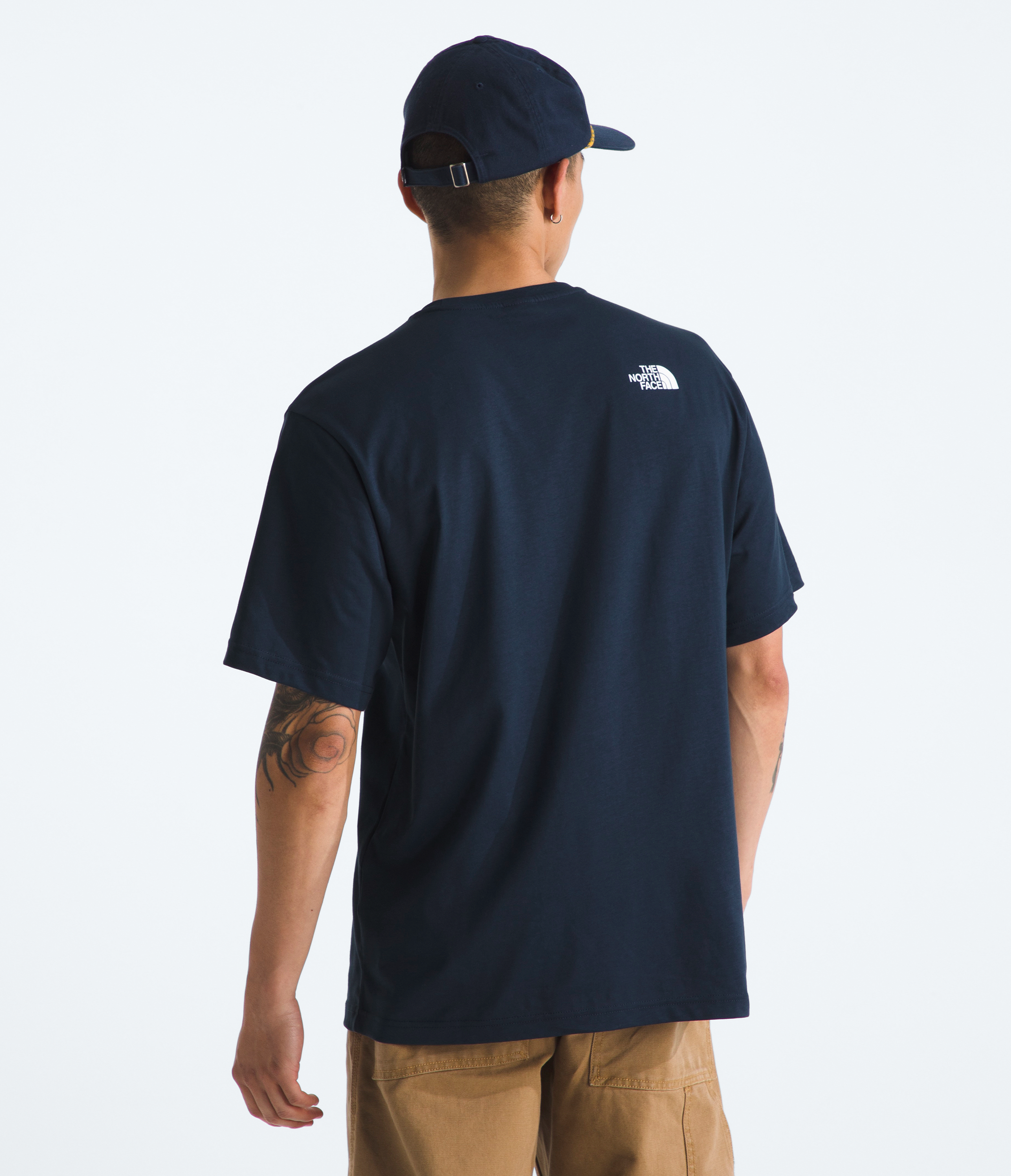 Men's Mountain Logo Relaxed Pocket Tee