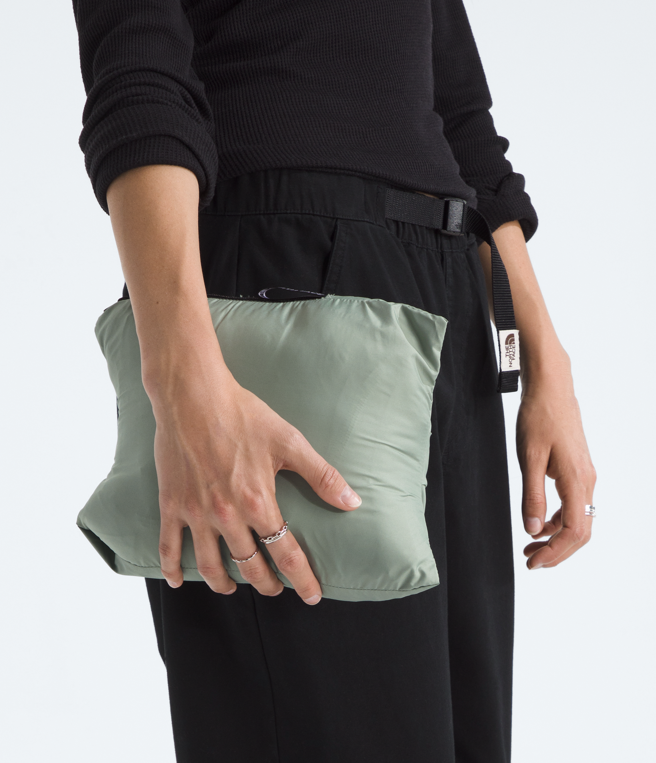 Women’s Classic Down Hooded Jacket