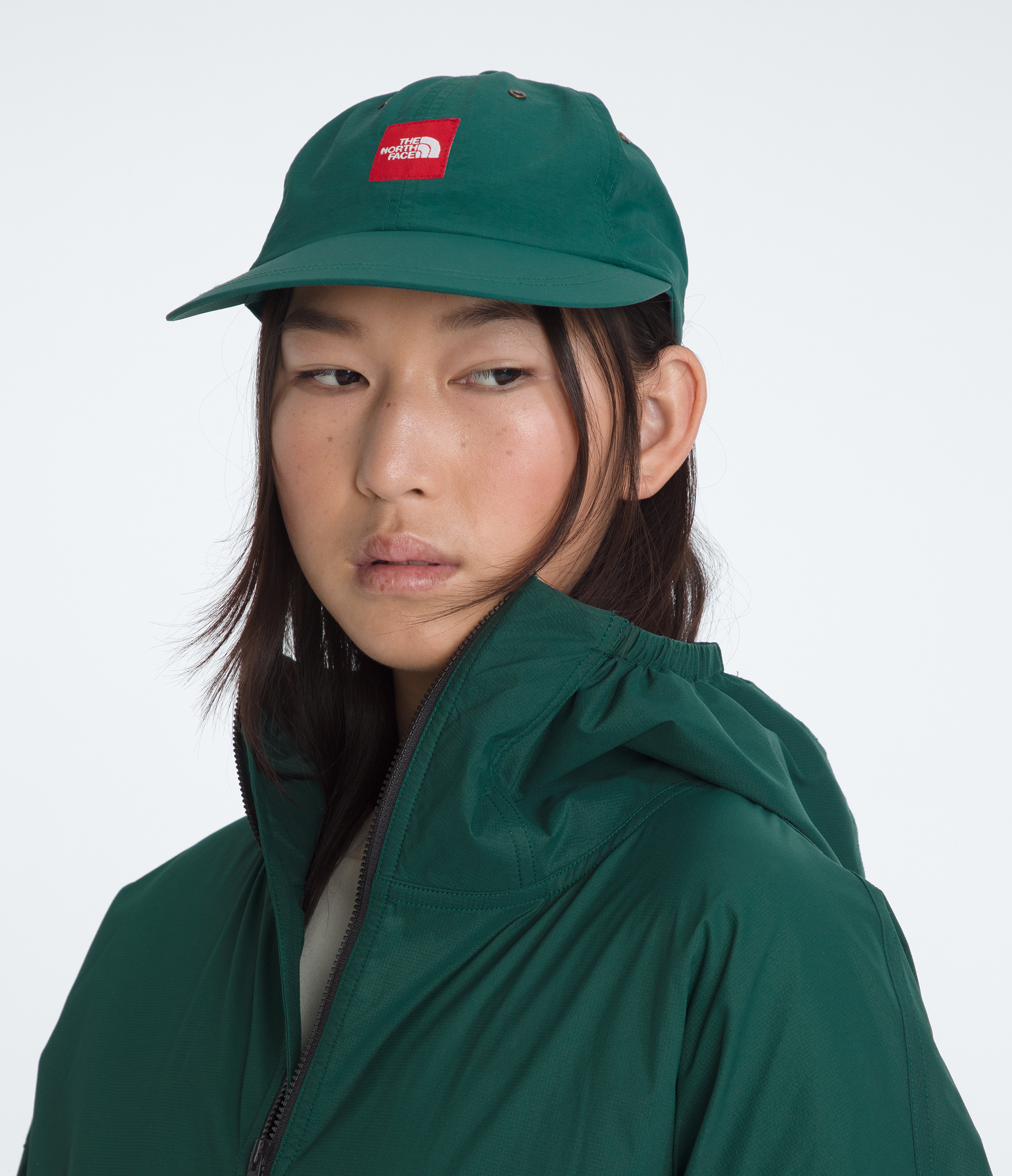 Men’s TNF™ Red Box Packable Hooded Wind Jacket